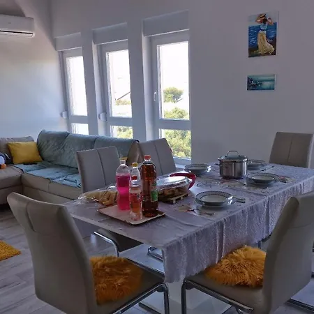 Apartment Mar&bor *